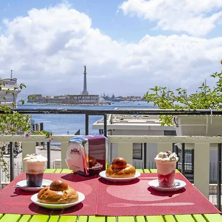 Miti Dello Stretto Bed & Breakfast