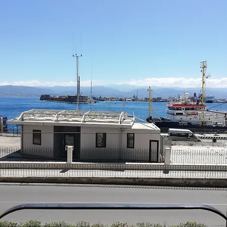 Miti Dello Stretto Bed & Breakfast 4*