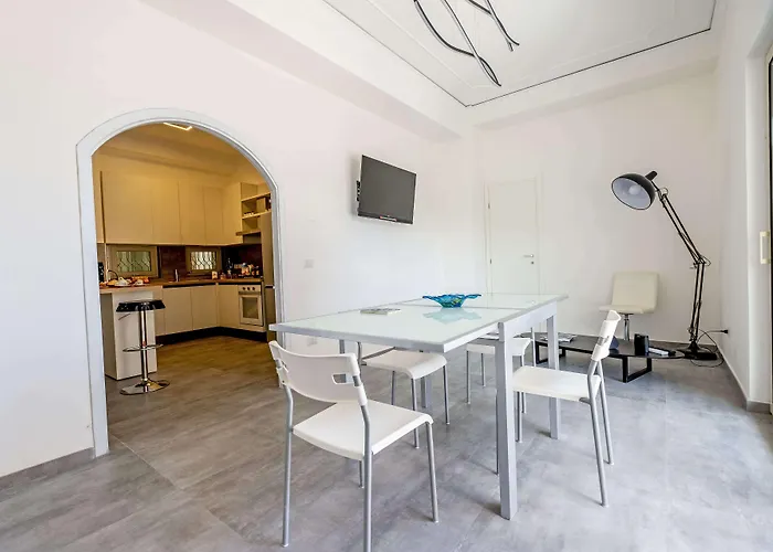 Miti Dello Stretto فندق مبيت وإفطار 4*